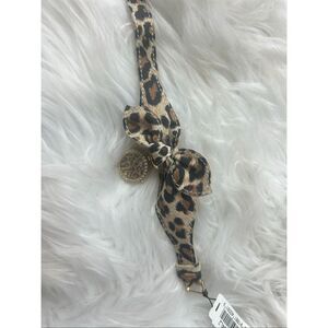 Guess cheetah print bow rhinestone watch working battery